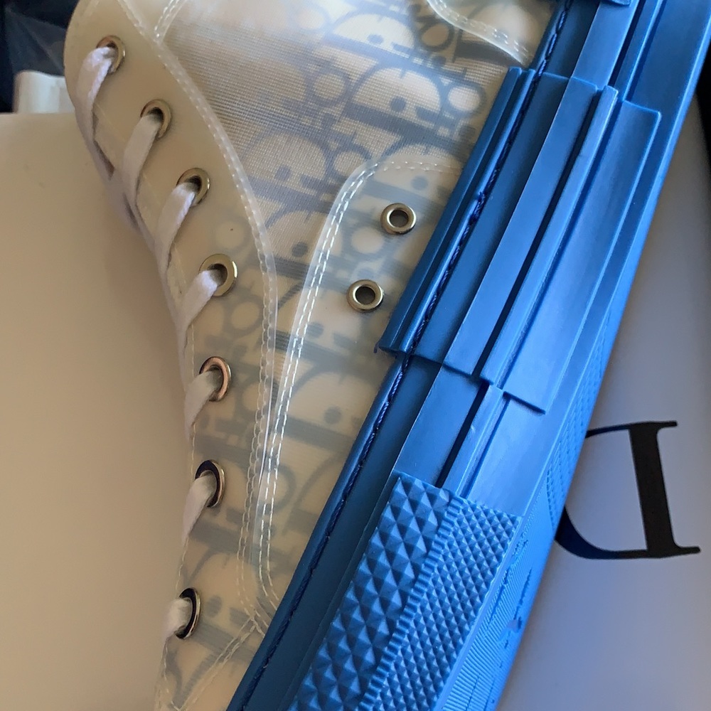 Christian Dior. Blue & white sneaker